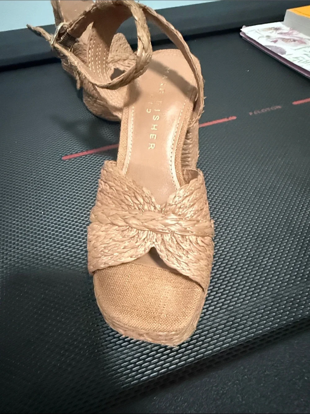 Marc fisher summer sandals
